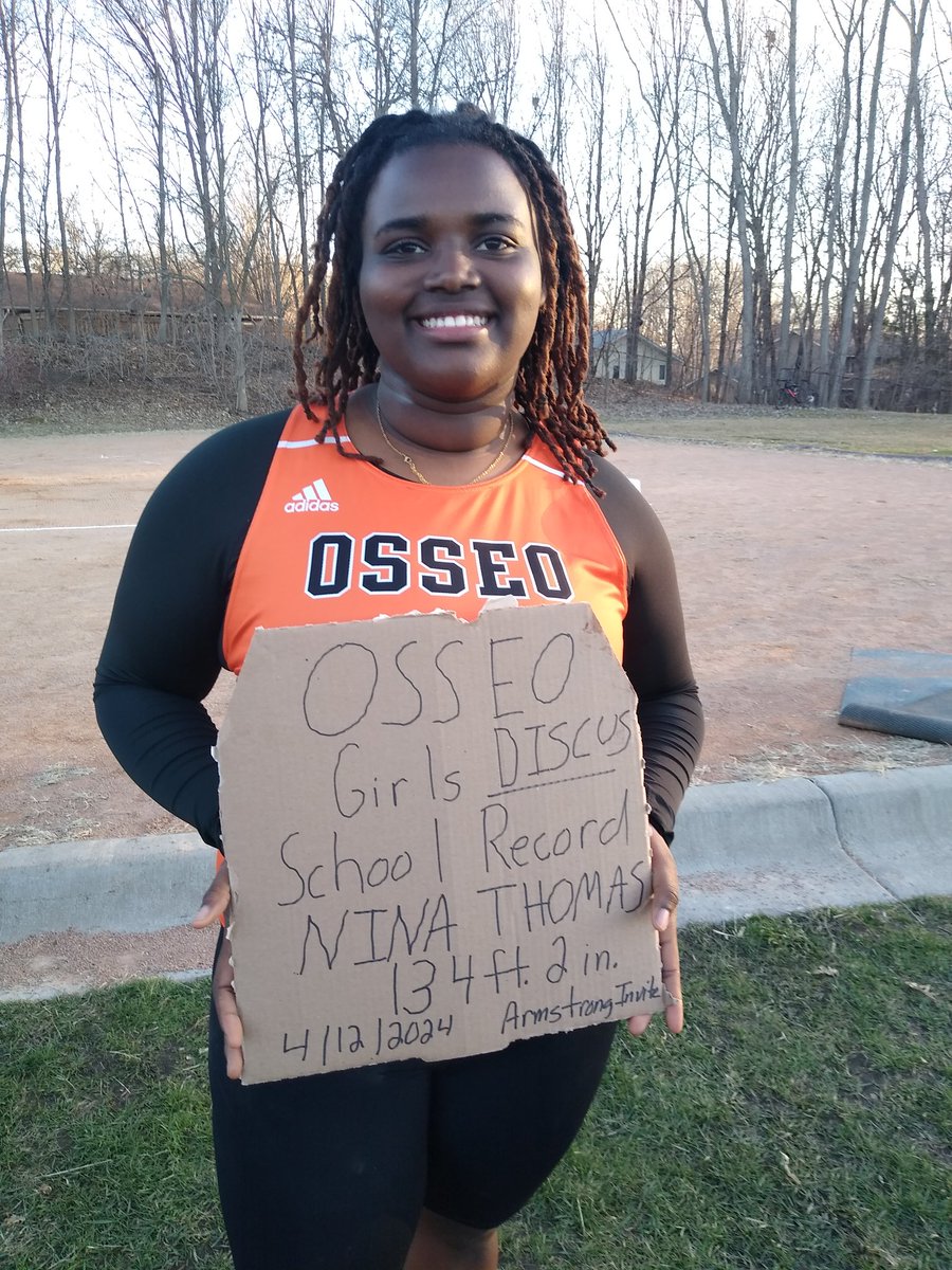 School Record ALERT with Nina Thomas going 134-2 in discus, breaking Patty Hellen's 45 yr old record from 1979. Congrats Nina! @OSHorioles