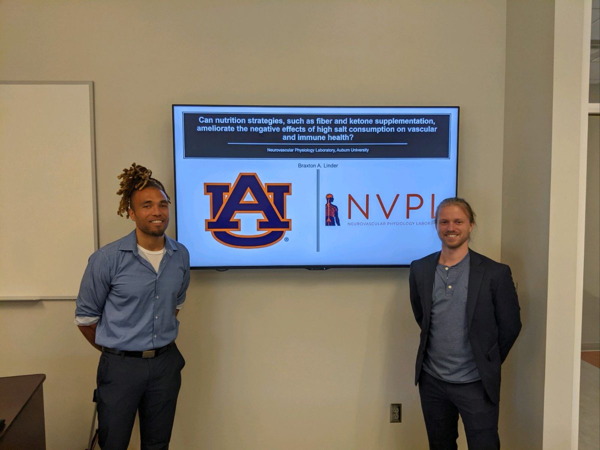 AusRob_PhD's tweet photo. Tiring but amazing week!! 

Meral &amp; Zach trained visiting PhD student Dr. Sheldon Smith on SphygmoCor  ✅️
1st author manuscript submission @CulverMeral ✅️
Soolim successful proposal defense✅️
Braxton successful defense (woot congrats Dr. @braxtonlinder2!!)✅️

#proudPI https://t.co/tHZCNmNrao
