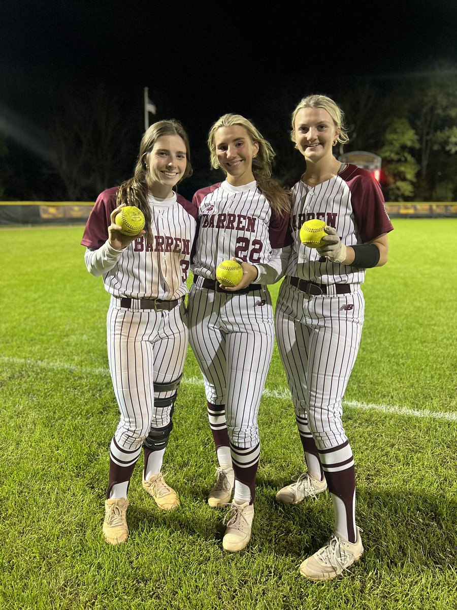 Trojanettes win 13-12 against Cumberland Co in a Slugfest! 

<a href="/mforrester_06/">Maude Forrester</a> <a href="/Katie98169055/">Katie</a>  and Norah Shirley each had a 💣! 

<a href="/RileyReed_2024/">Riley Reed</a> with a double and walk off single! 

Trojanettes improve to 10-6 on the season! 

#FightOn 
♥️💛🤍
