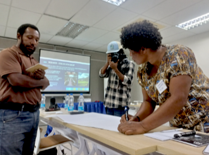 PNG public interest journalism training – ‘why we’re doing it’ #AsiaPacificReport #LoopPNG #PacificMediaWatch @looppng @Scott_Waide #newsmedia #mediatraining #publicinterestjournalism @USPWansolwara @PngPles @PNGReport @PACNEWS2 @newsroom_the 
asiapacificreport.nz/2024/04/13/png…