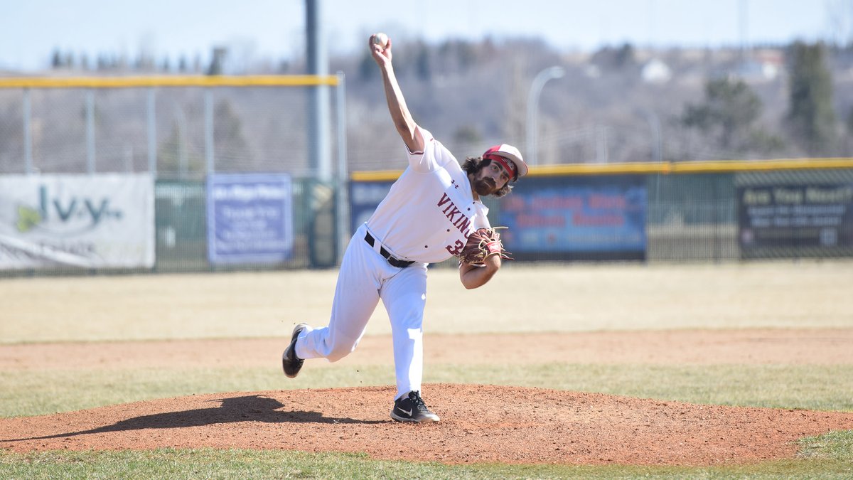 ⚾️ RECAP
Kahlil Tilbury and Connor Nelson combined for a 2-hitter Friday as VCSU split a doubleheader with Dakota State

Full story ⬇️
vcsuvikings.com/news/2024/4/12…