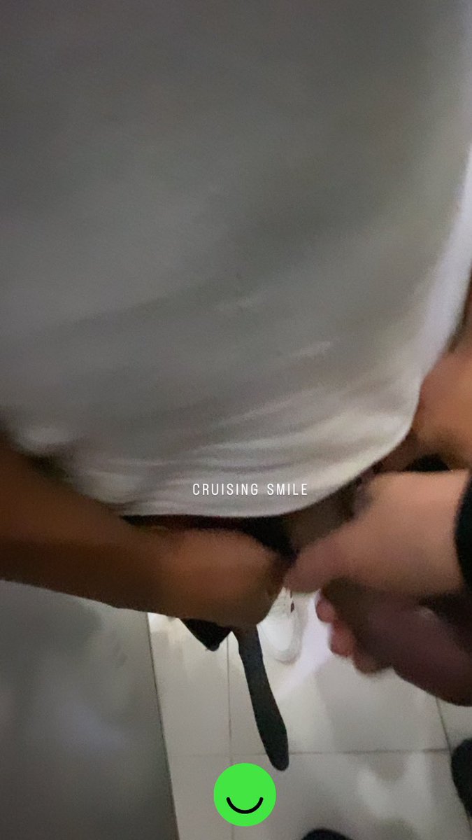 cruisingLeonctr's tweet photo. El #Cruising no me quiere dejar 🔥😅

A donde entro me dan #verga 

#cruisingbaños #cruisingbaños #morbopúblico #gaymx #vergon https://t.co/rAMHDtCfzd