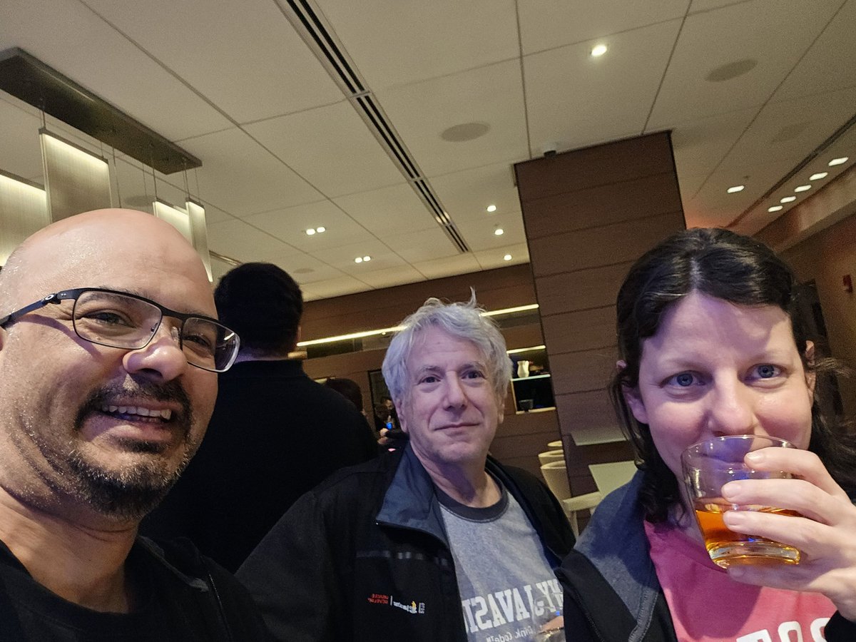 Hanging with my people @allmycode and @jeanneboyarsky #NYJavaSIG @nyjavasig at @devnexus ##devnexus2024