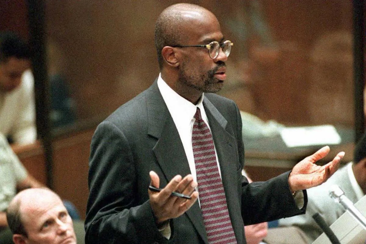 After an evening of watching documentaries on #OJSimpson and #NicoleBrownSimpson, I have to praise Marcia Clark and Christopher Darden for fighting the good fight against the circus of celebrity lawyers who turned a murder of two people into a something it wasn’t. ⚖️