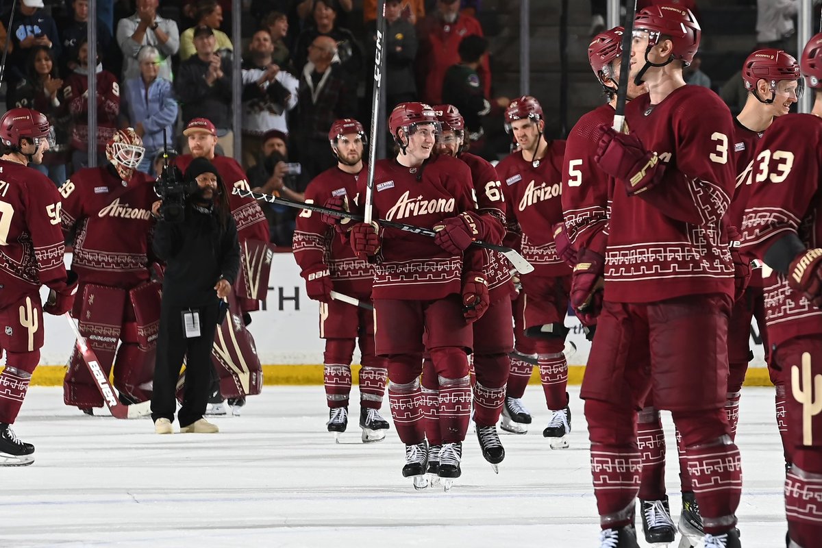 BR_OpenIce's tweet photo. Arizona Coyotes players have been told the team is moving to Utah, according to @FriedgeHNIC. https://t.co/dswEBdvY2Z