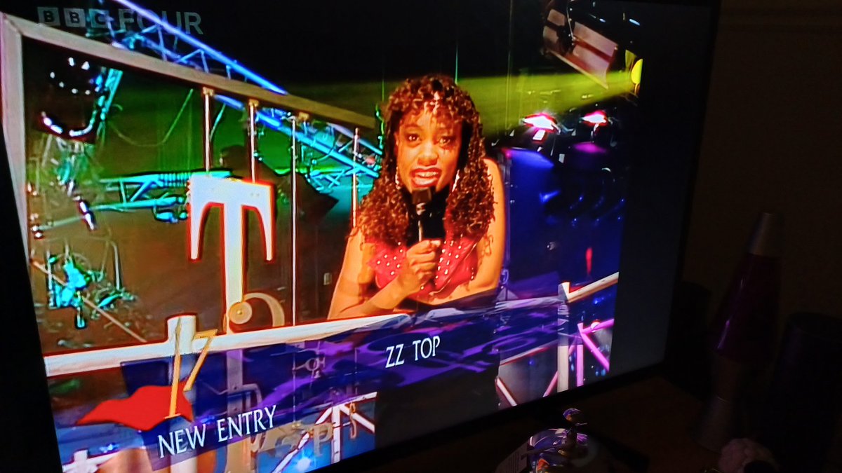 Up far too late watching BBC Four, which suddenly becomes worth it when I see @FemiOke hosting Top Of The Pops in 1992 ♥️