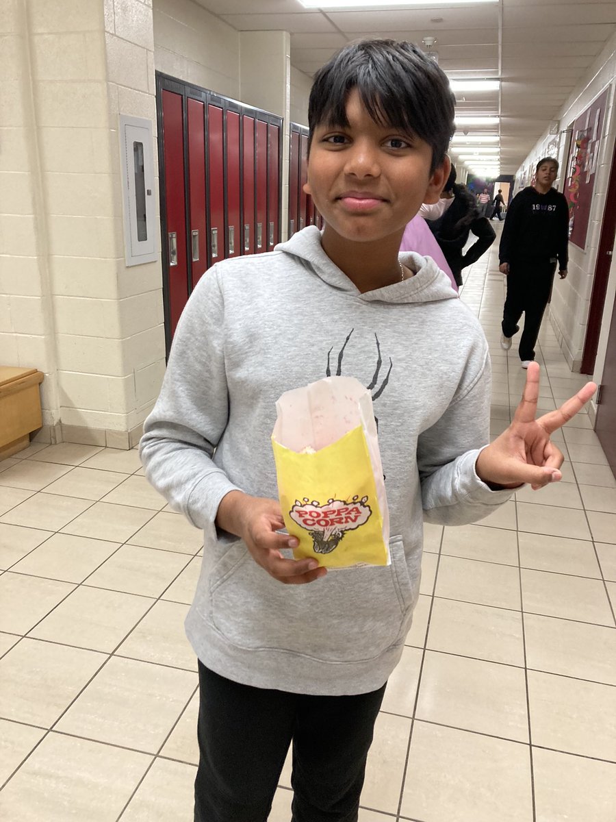 mrsmfrancis1's tweet photo. What do you eat on #dayofpink? Pink popcorn of course! The whole school loved it along with button making, slideshows, Blooket, and a nail salon to raise awareness and spread kindness so that all students feel safe @SunnyViewMS #WeekofPink @PeelSchools @PNeerja https://t.co/YXRQWRCMG3