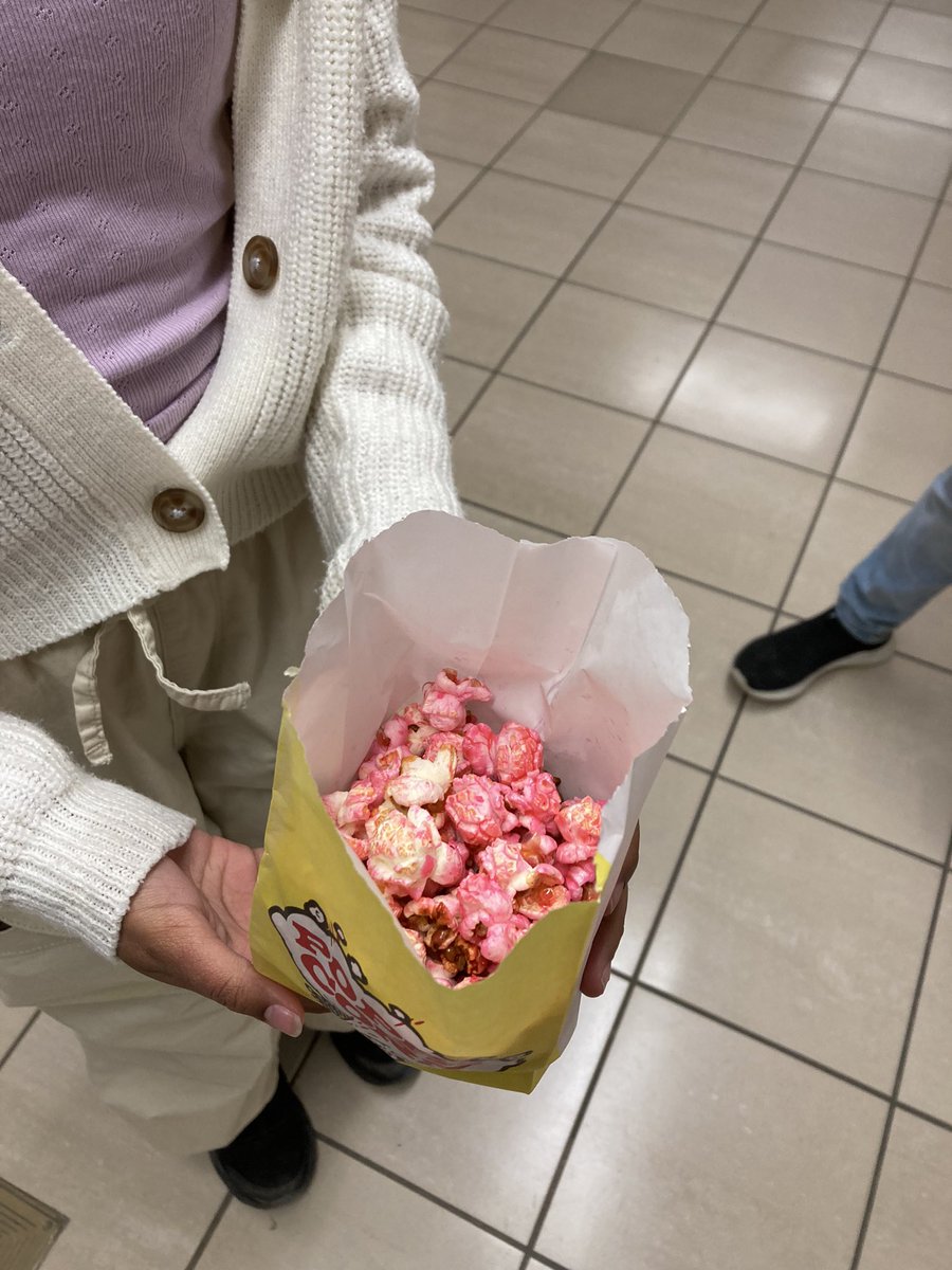 mrsmfrancis1's tweet photo. What do you eat on #dayofpink? Pink popcorn of course! The whole school loved it along with button making, slideshows, Blooket, and a nail salon to raise awareness and spread kindness so that all students feel safe @SunnyViewMS #WeekofPink @PeelSchools @PNeerja https://t.co/YXRQWRCMG3