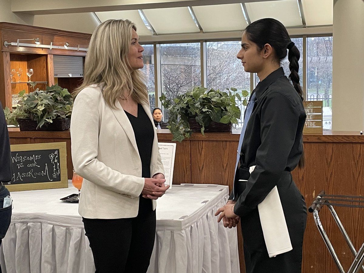 Incredible advancements in teaching technology for nurses, paramedics, PSW’s and more @georgiancollege . Thank you President Kevin Weaver, for our lunch meeting in the student lead dining room, followed by a tour of the newly renovated nursing and wellness wing. #StudentSuccess