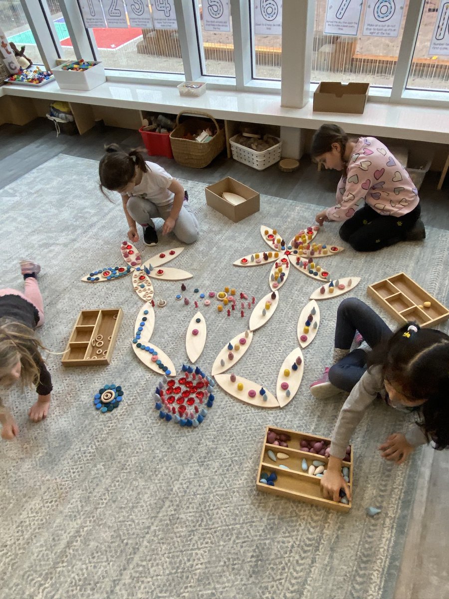epicChats's tweet photo. Kindergarten looks like fun and feels like play @theMabinSchool but it’s the foundation for all that comes later. #scienceoflearning #playtolearn #howchildrenlearn https://t.co/reQG2kE9tb