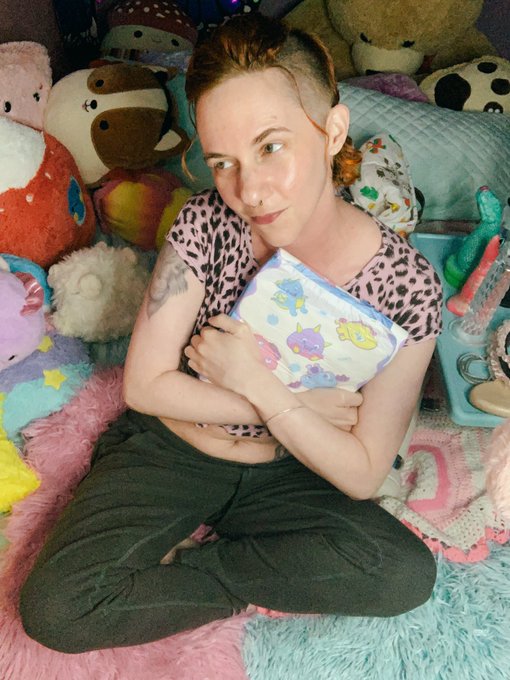 I&rsquo;m live - Come hang out &amp; help get me diapered for the evening   https://t.co/TfTkAoHpKo https://t.<a href="/tag/mvsales"class="tags"><span>#mvsales</span></a>