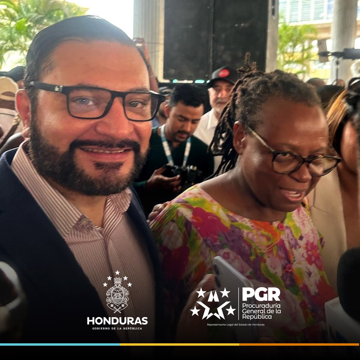 PGRHonduras's tweet photo. Con instrucciones de la presidenta de la República Iris Xiomara Castro, este día el Canciller Eduardo Enrique Reina, procedió a instalar a la Comisión Intersectorial de Alto Nivel para el cumplimiento de las Sentencias Internacionales relacionadas a las comunidades Garífunas, de la cual la Procuraduría General de la República forma parte.
El Procurador General, Manuel Antonio Díaz Galeas, resaltó que el Estado de Honduras en un ejercicio histórico e inédito ha logrado implementar una política estatal encaminada a facilitar la coordinación intersectorial para el cumplimiento de los compromisos internacionales en materia de DDHH.