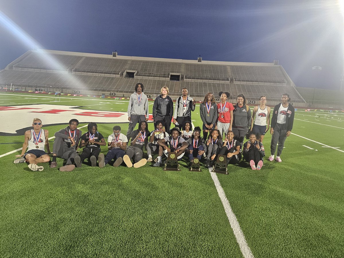 For the 7th and 3rd, respectively, years in a row, the girls and boys are Area Champions. ##LSWTRACK24 #BeGreat @lifemustangs @TTFCA @TXMileSplit @WaxahachieNews @EllisCoSports @Travis5mith