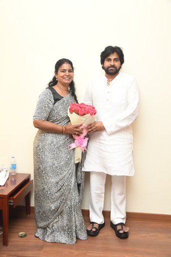 SUBHASHINIjsp's tweet photo. #newclick https://t.co/IBz1XPLY5i