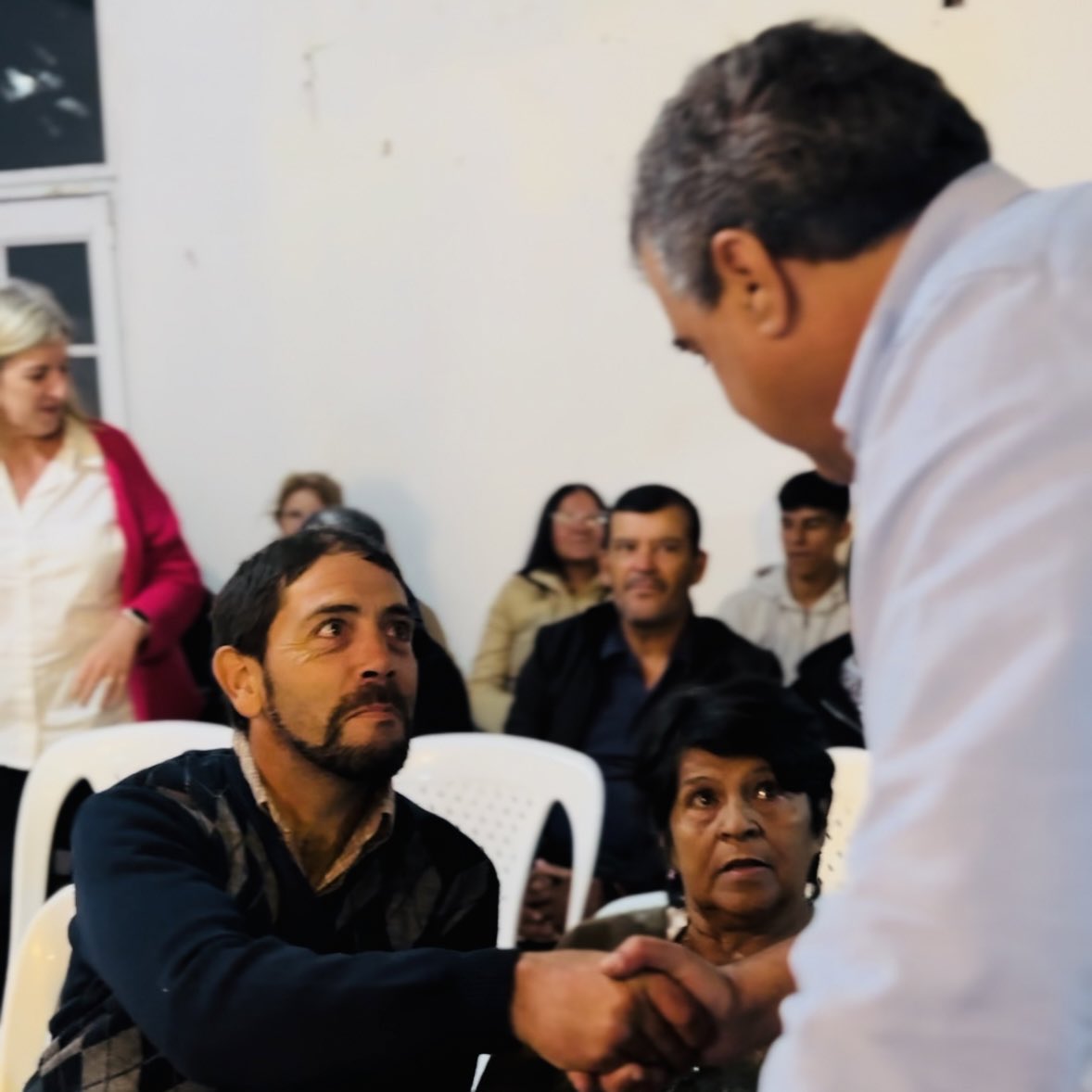 Nos reunimos en San Carlos con compañeros de la lista 2. Hay compromiso, energía y propuestas para mejorar la ciudad. San Carlos mejoró en seguridad, salud y ahora vamos por más desarrollo humano, convivencia y la segunda ola de transformaciones. Gracias Mario Casal, Federico y…