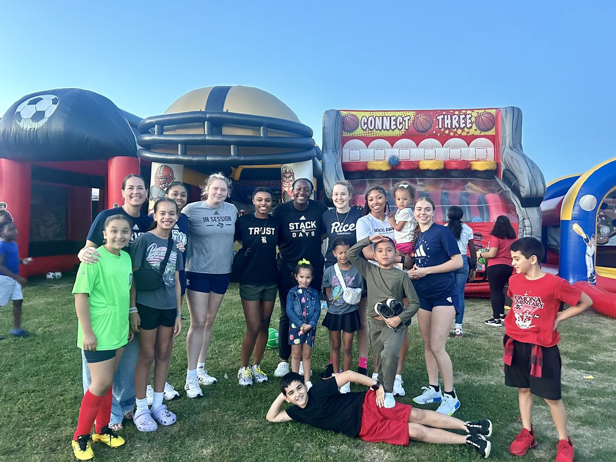 Had a blast volunteering at the Pomona Elementary Spring Carnival! 🎡 #GoOwls👐