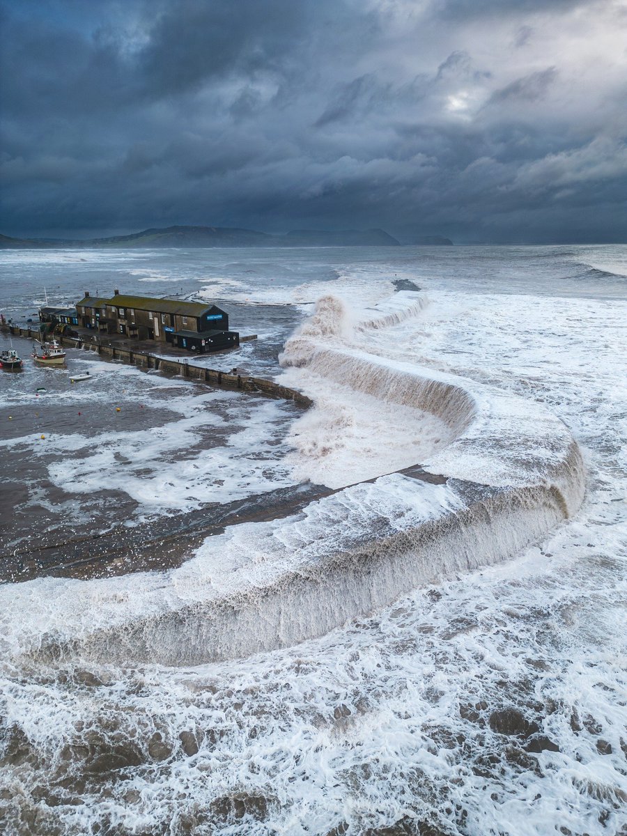 James Loveridge Photography - Lyme Regis, United Kingdom. The South West Coast Path Photographer of the Year!
This was the winning image from over 1,500 entries, taken during Storm Ciaran at Lyme Regis Cobb last November.