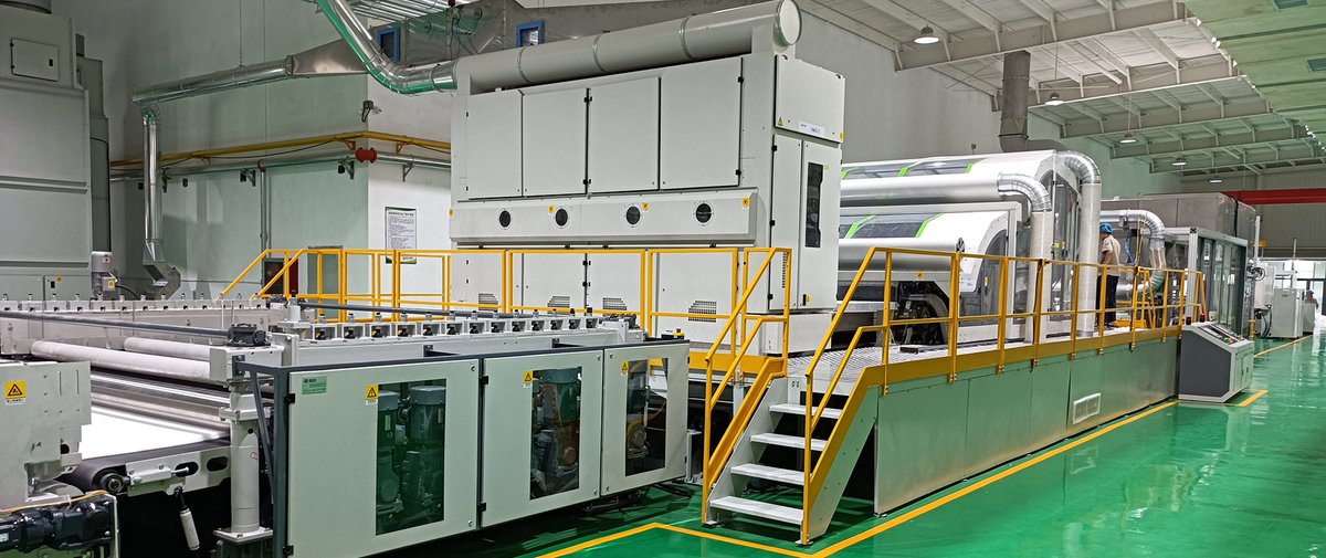 moypng253739's tweet image. Upgrade textile technology and accelerate production efficiency🚀
🌟CTMTC-HTHI high-efficiency parallel spunbond production line leads the new standard in the industry!💓Innovative parallel design to improve output and quality
#Wovenline #Finishingline #Fiber #Production