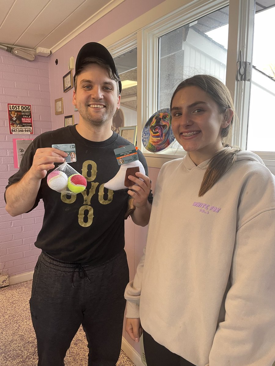 GBNsoftball's tweet photo. Our Friday consisted of giving back to our community. We are grateful for the people that keep us safe, wise words from our elders, and the opportunities we are given from the resources Northbrook has to offer. Thank you, Northbrook! #dayofkindness #funfriday #givingback https://t.co/0d23piAytZ
