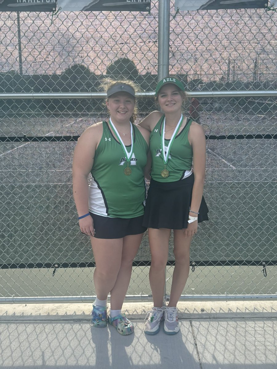 Azle Tennis hosted the Inaugural Buzzy Classic tournament this week! Both varsity and JV teams competed hard and came home with a ton of medals! So proud of our athletes this week! @azleisd @azleathletics