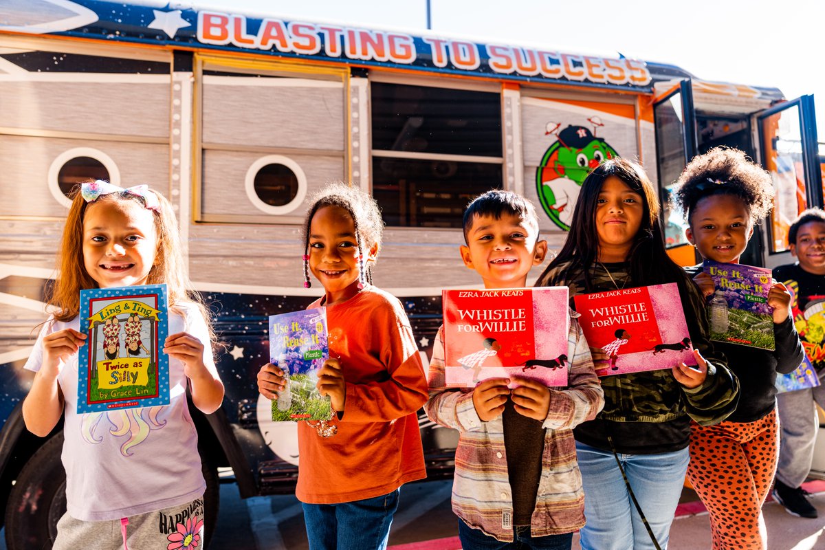 Blasting to success🚀 Excited to welcome Marsha Fischer, an Astros Literacy Bus staff member presented by OXY, to throw out tonight's first pitch in honor of National Library Week.