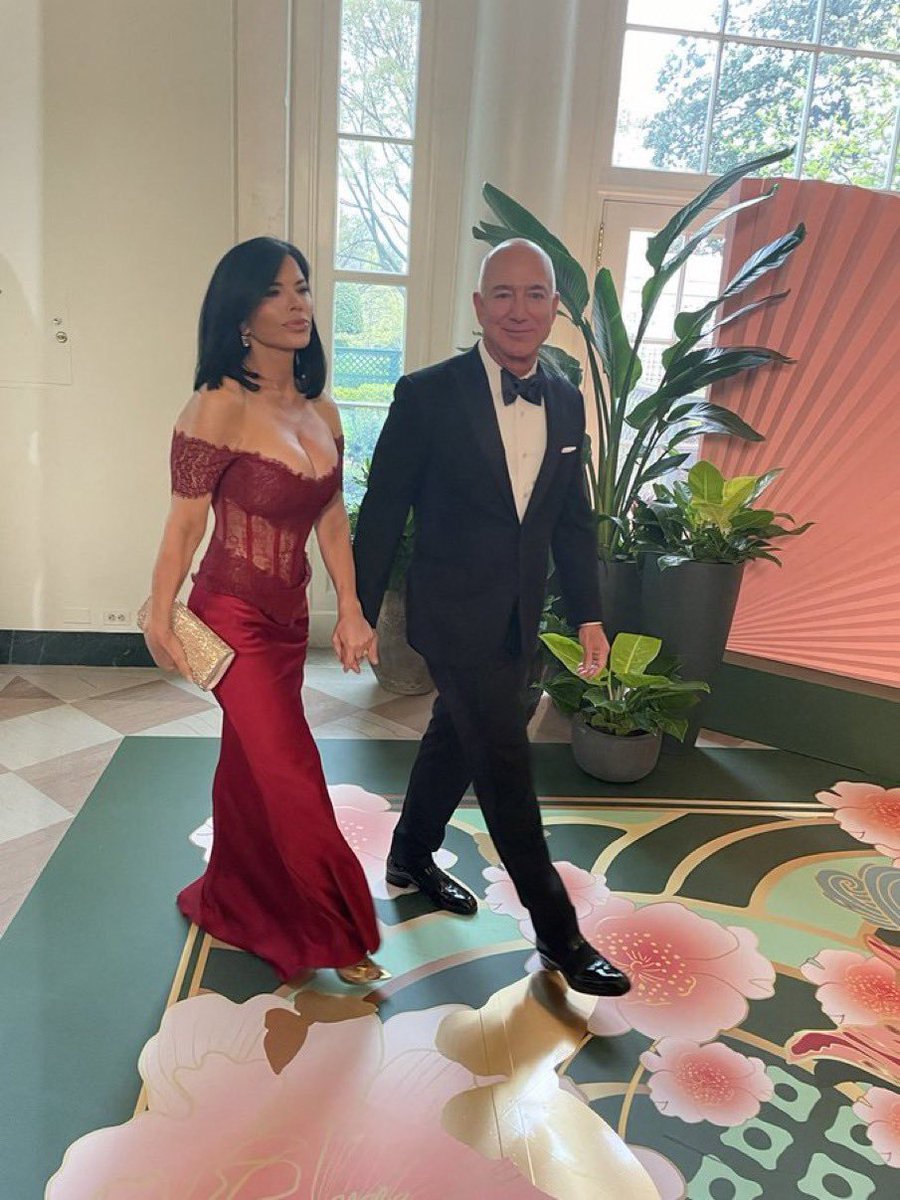 To all those of you who said this wasn't inappropriate for a State dinner at the White House ... Seriously???

I'm not a man of course, but I believe as her husband, I'd have been too ashamed to attend with my wife dressed like this.  Good heavens!