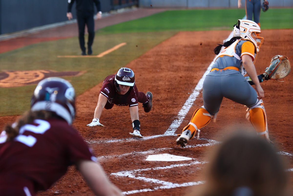 NCAASoftball's tweet photo. DOWN GOES No. 4 TENNESSEE

No. 17 Mississippi State dominates to get the run rule upset win vs. No. 4 Tennessee. The final score: 9-1 (5 inn.)!

#NCAASoftball x 📸 @HailStateSB https://t.co/NktjNKHTLf