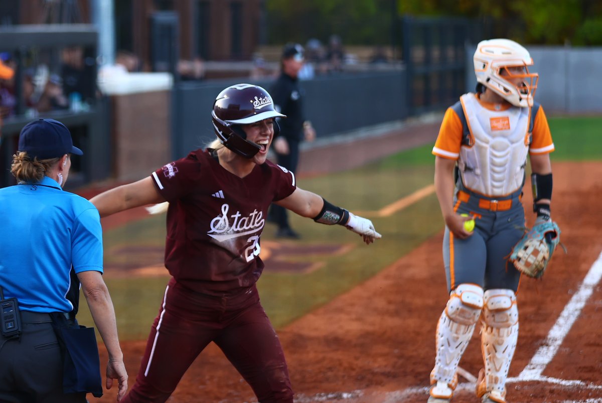 NCAASoftball's tweet photo. DOWN GOES No. 4 TENNESSEE

No. 17 Mississippi State dominates to get the run rule upset win vs. No. 4 Tennessee. The final score: 9-1 (5 inn.)!

#NCAASoftball x 📸 @HailStateSB https://t.co/NktjNKHTLf