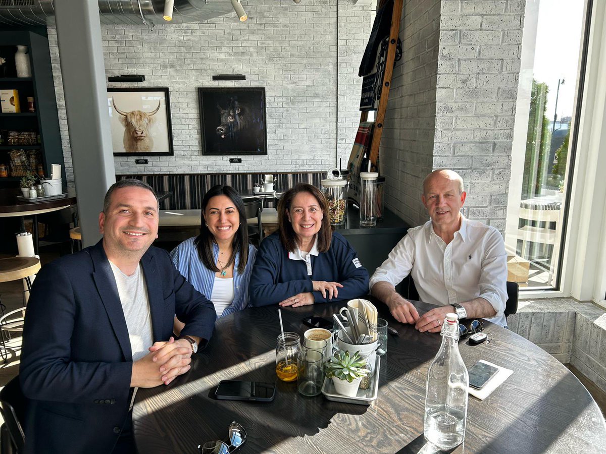 EmineNurGunay's tweet photo. 📍Minneapolis, Wayzata
Handan ve Caner ile keyifli bir gün😊
@handankarakas https://t.co/32plRRyT0N