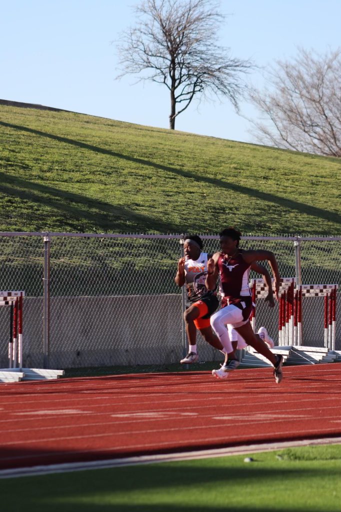 Dfantroy009's tweet photo. Got 2nd🥈 in my area track meet today for the 110 Hurdels. We head to regionals!! @coachcilumba @MicahKitchens1 @JosephTurner24 @CoachSpo_ @SteerFootball15 @Marchen44 @PrepRedzoneTX https://t.co/sEcq2Ylg7o