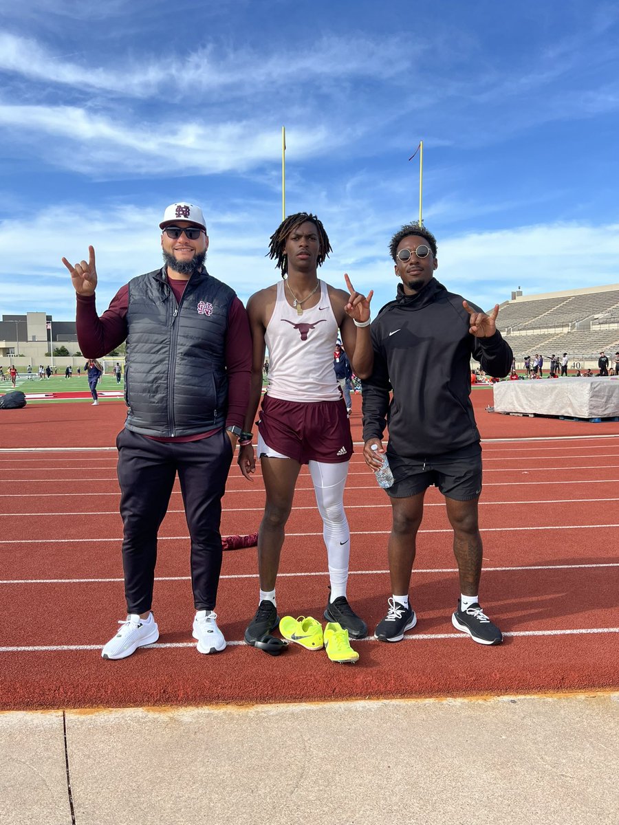 Dfantroy009's tweet photo. Got 2nd🥈 in my area track meet today for the 110 Hurdels. We head to regionals!! @coachcilumba @MicahKitchens1 @JosephTurner24 @CoachSpo_ @SteerFootball15 @Marchen44 @PrepRedzoneTX https://t.co/sEcq2Ylg7o