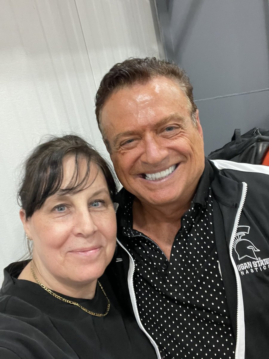 Nothing like running into the BACK-TO-BACK-TO-BACK B1G COACH OF THE YEAR 👏 in IOWA doing some recruiting 💚<a href="/RoweMike/">Michael Rowe</a> <a href="/MSU_Gymnastics/">Michigan State Gymnastics</a>