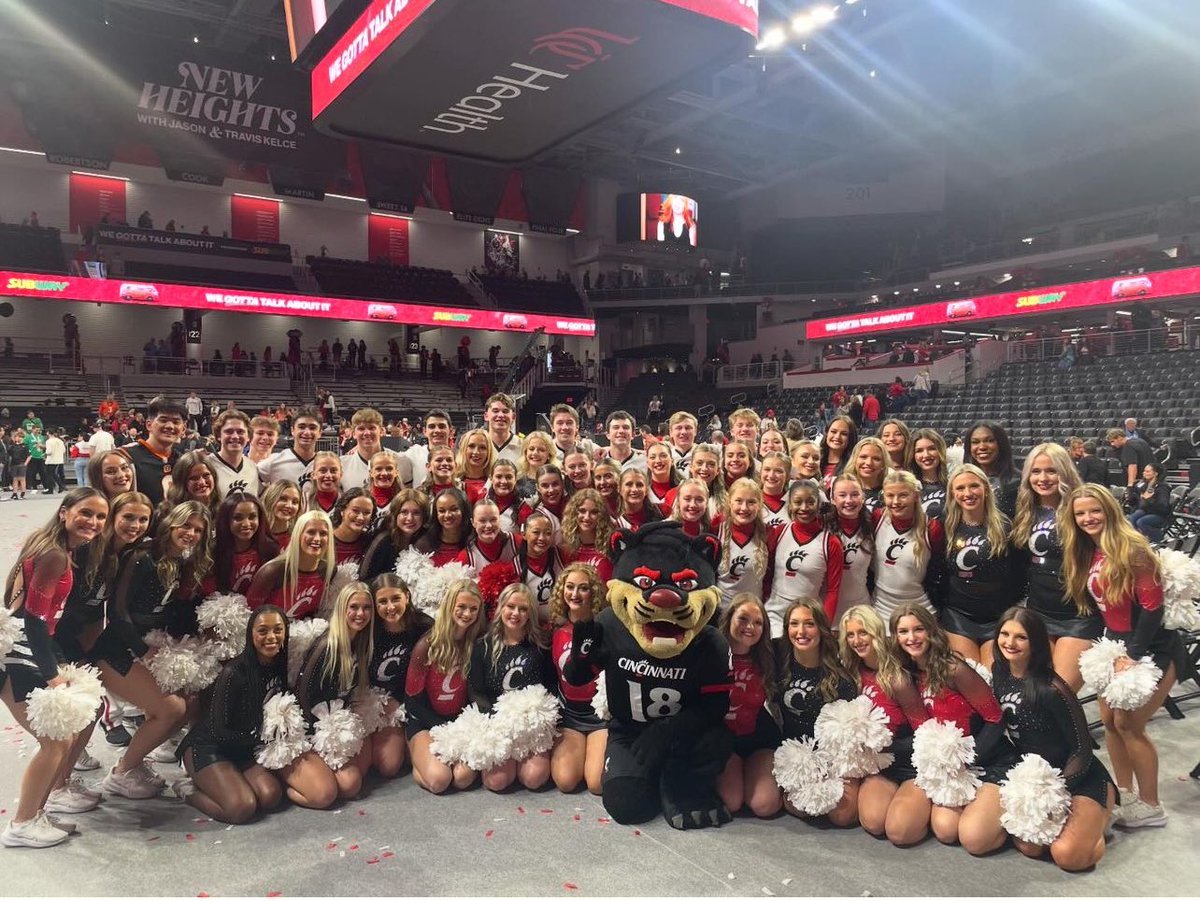 cincygreghoodin's tweet photo. @GoBearcatsCHEER @GoBearcatsDANCE @TheCincyBearcat @JasonKelce @tkelce @newheightshow #NewHeightsCincy we are a #BearcatsNation but above all else we are a #BearcatFamily and that’s one of the many reasons being a #Bearcat is special #Bearcats #BearcatsUnited #weareuc #wewearcincinnati @uofcincy @uofcincyalumni @GoBearcatsUCATS @UCRallyCats @BearcatsRuckus 🔴⚫️❤️🖤pics for the dance and cheer pages