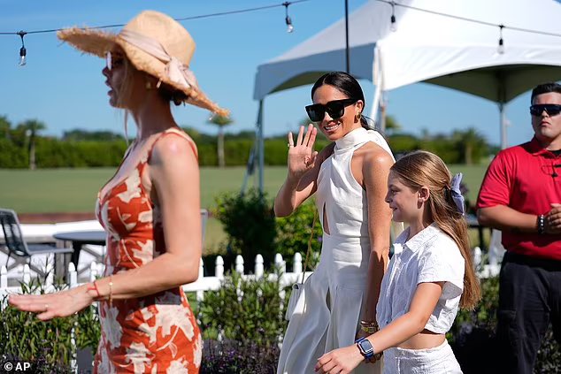 Why didn't Meg bring her own children to watch their father play polo today, instead of walking hand in hand with Nacho and Delfina’s daughter, Alba? #FOMeghan #MeghanMarkle #MeghanMarkleEXPOSED