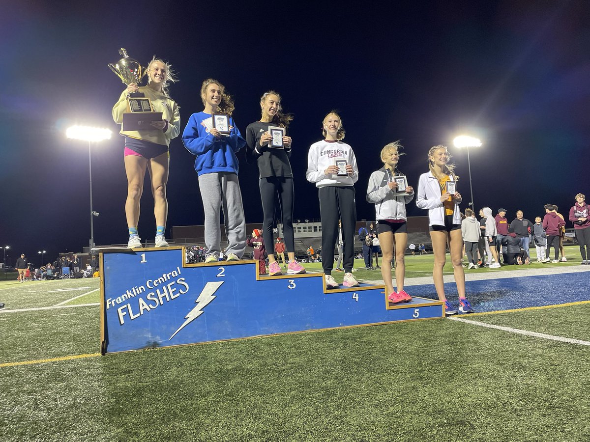 MileSplitIN's tweet photo. 2024 Flashes Showcase Girls Podium

🥇Nicki Southerland - 4:50.80
🥈Reagan Gilmore - 4:52.00
🥉Josefina Rastrelli - 4:56.17 https://t.co/gjTYBoFAZv