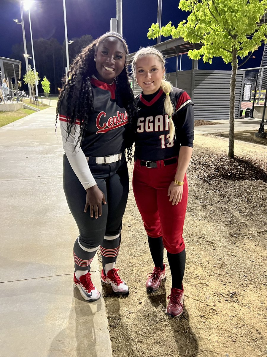 FlammiaMadeline's tweet photo. Enjoyed getting to play against my future Blazer teammate @BriaAllen2024  tonight!!! @AJDaugherty1 @SallieB34 @UAB_SB @thunderbolts07 @PisgahSports https://t.co/M3EaCNbnRG