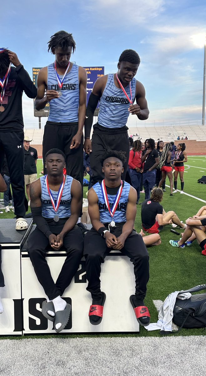 ASeguinTrack's tweet photo. On to Lubbock! Sending our 4x200 and Cam Cole 100m heading to the Regional Track Meet next week! @blin_jr @coachjoegordon #SeguinNation https://t.co/2PZYJOAO5F