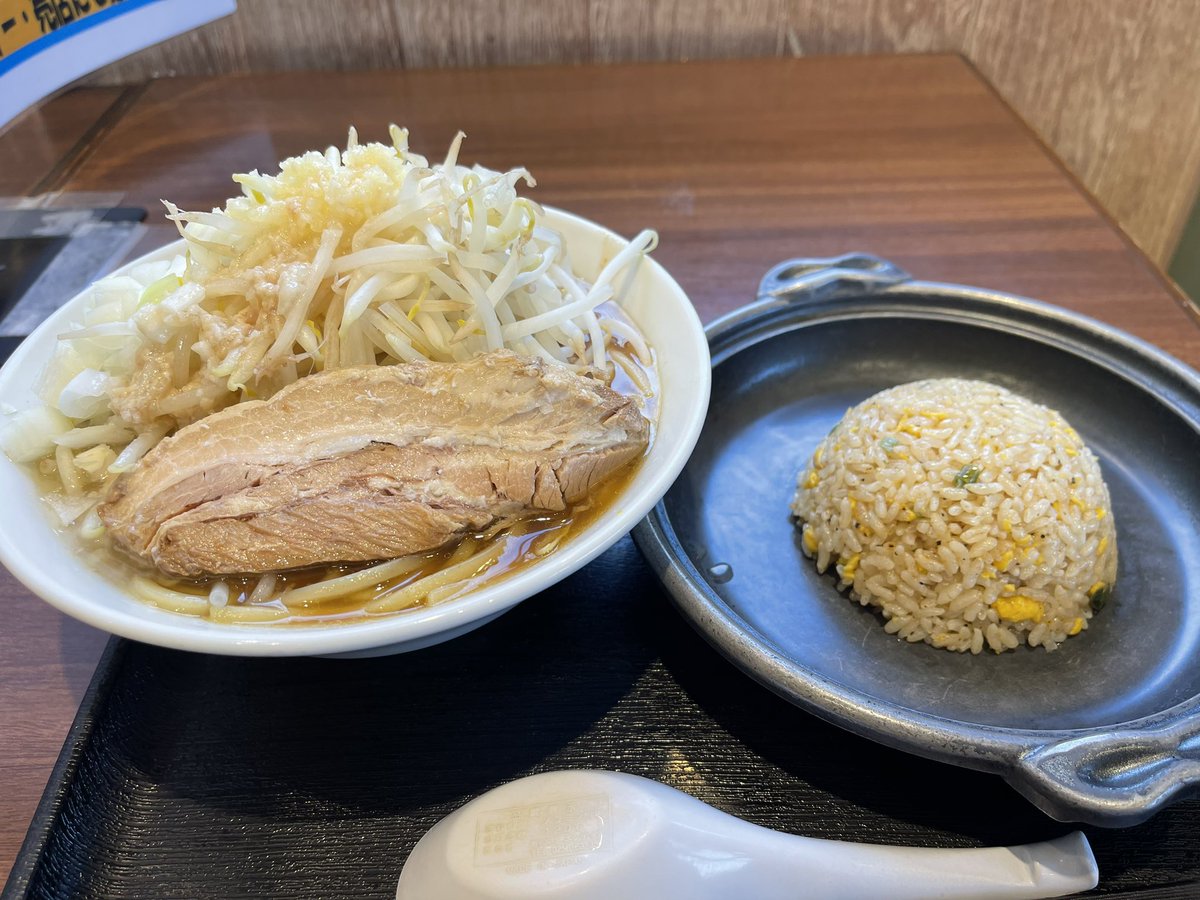 ToruMinny's tweet photo. ちょっと頼み過ぎたか？ https://t.co/rmekiM39QC