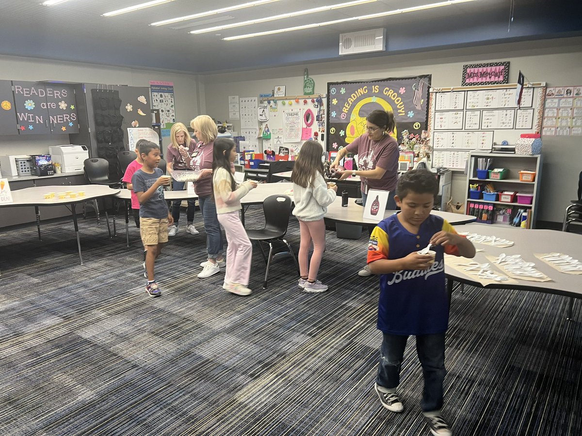 Our 3rd 9 weeks PBIS Ice Cream Sundae incentive was a success!🍦Our students enjoyed their yummy treat! @BaneElementary @CFISDStuSrvcs #BANEpride #BANEspirit