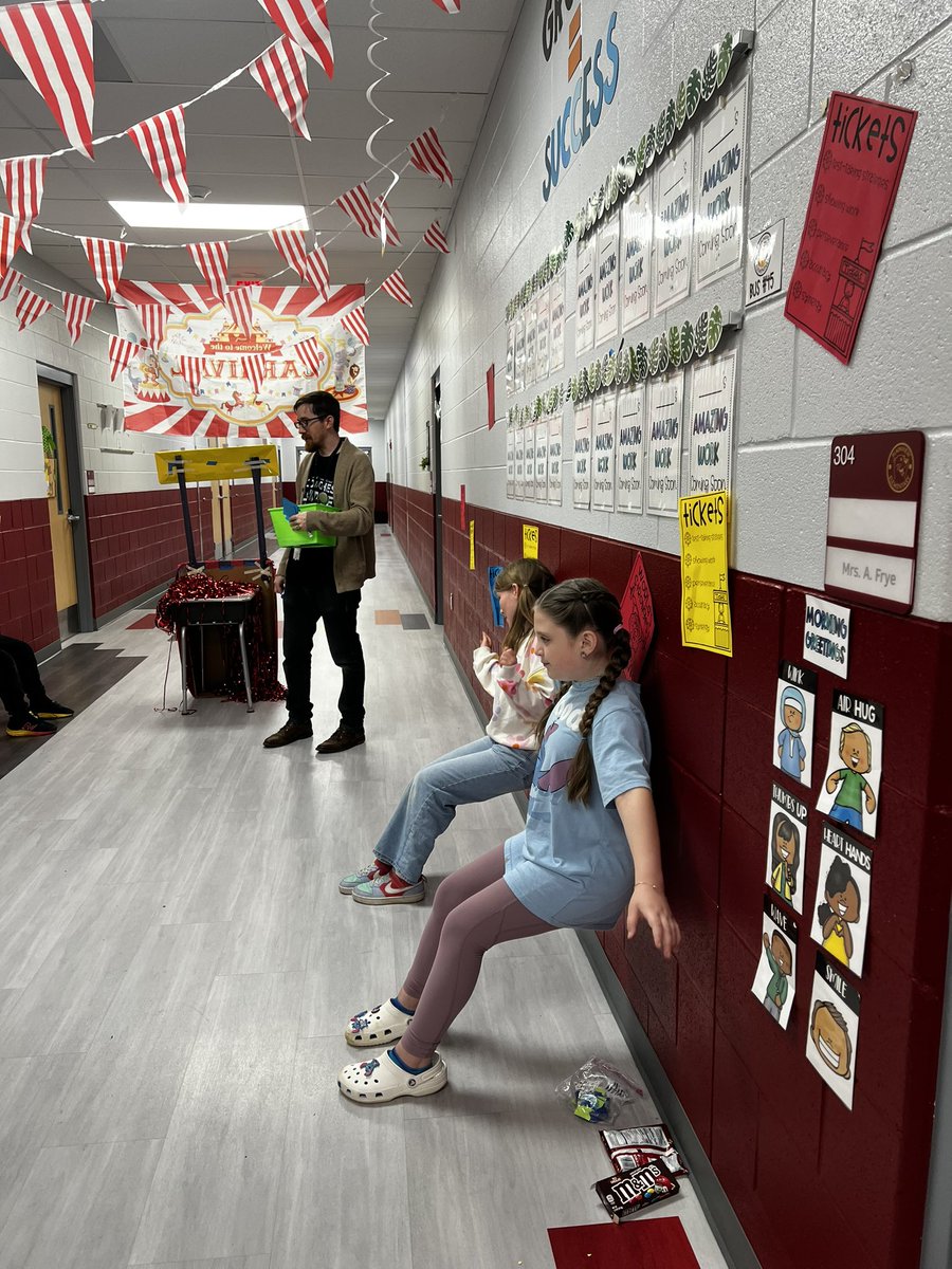 Our 3rd graders worked to earn tickets all week and celebrated by using their tickets at the carnival! I look forward to this celebration every year! So much fun! 🎡 <a href="/plainviewElem/">Plainview Elementary School</a> #excellenceisinplainview #otterlyawesome