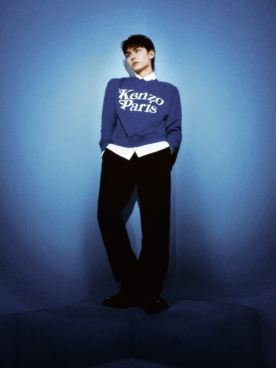 Seventeen's Vernon, KENZO Brand Ambassador posed for the #KENZOxVERDY collection by #NIGO. 

#Seventeen #세븐틴 #Vernon #버논 #chewhansol