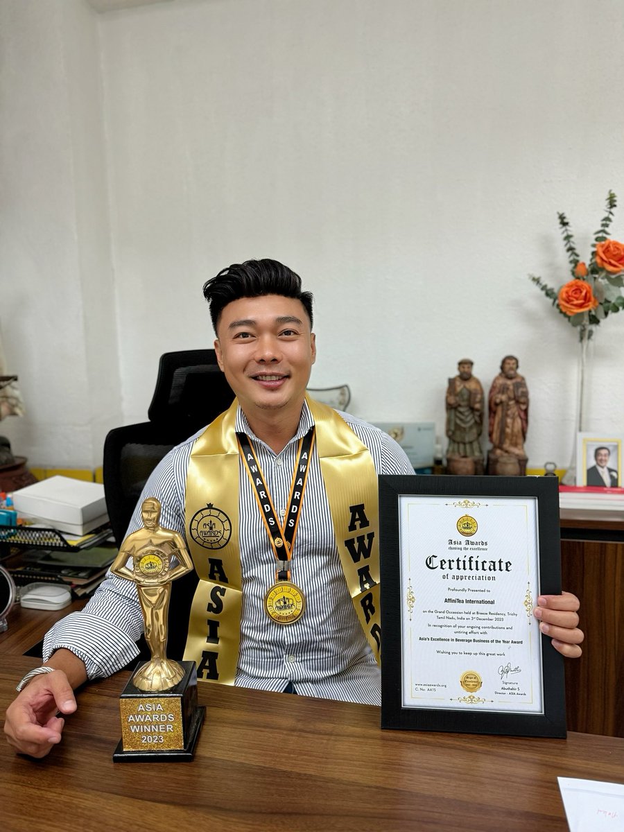 liumanthony's tweet photo. With humility, thank you 𝐀𝐬𝐢𝐚 𝐀𝐰𝐚𝐫𝐝s for giving 𝐀𝐟𝐟𝐢𝐧𝐢𝐓𝐞𝐚 𝐈𝐧𝐭𝐞𝐫𝐧𝐚𝐭𝐢𝐨𝐧𝐚𝐥 the recognition as one of 𝘼𝙨𝙞𝙖’𝙨 𝙀𝙭𝙘𝙚𝙡𝙡𝙚𝙣𝙘𝙚 𝙞𝙣 𝘽𝙚𝙫𝙚𝙧𝙖𝙜𝙚 𝘽𝙪𝙨𝙞𝙣𝙚𝙨𝙨 2023 representing the Philippines 🇵🇭. enjoying your favorite milk tea.” https://t.co/7uyEPGICiw
