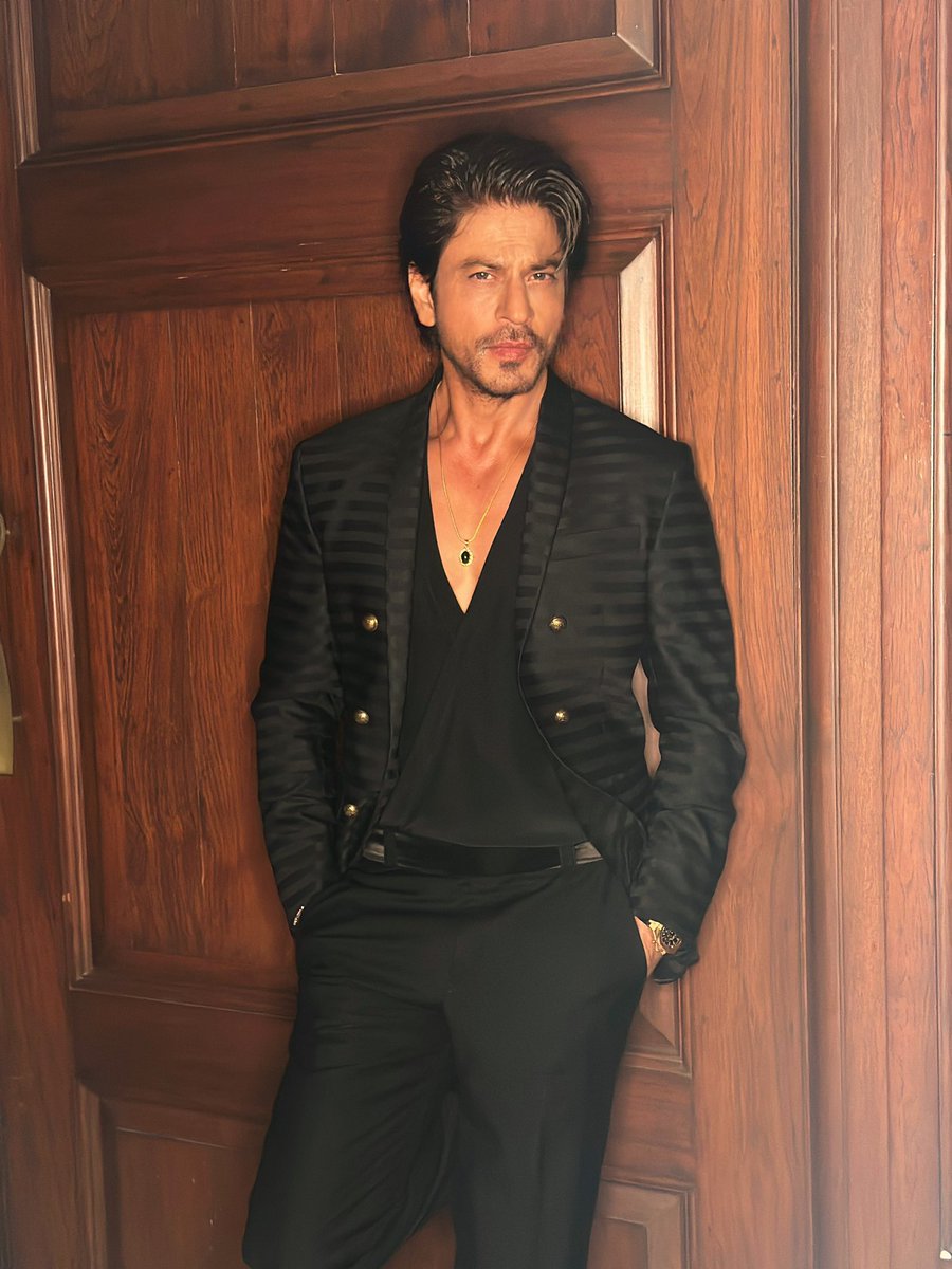 Problematic things Shah Rukh Khan has done a much needed thread: