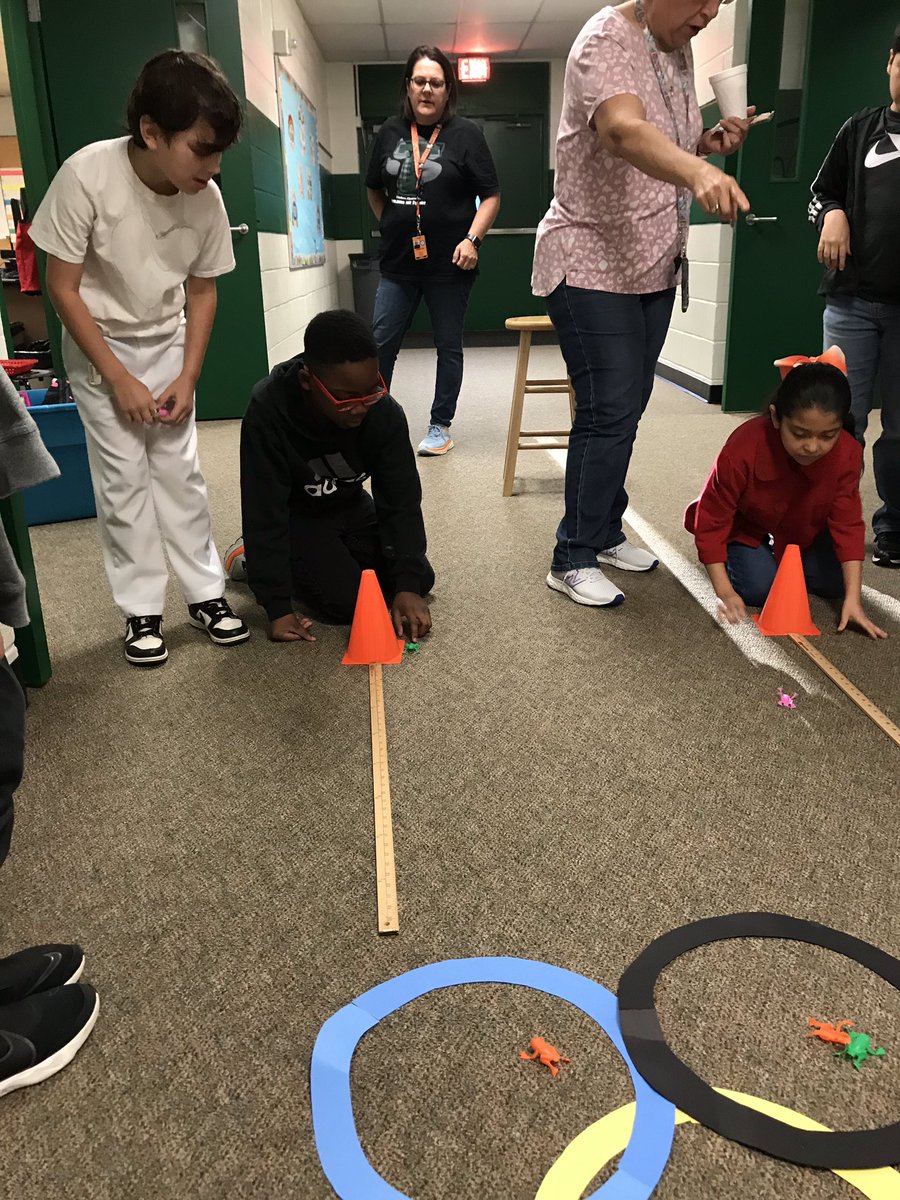 Third grade king jump Olympic challenge today...Frog Flicking Friday! <a href="/HumbleISD_TE/">Timbers Elementary</a>