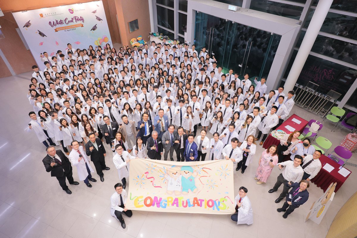 🎉 Congratulations to @CUHKMedicine #MBChB Class of 2024! 🎓 Over 200 medical graduates celebrated at the White Coat Party on 12 April. 👩‍⚕️👨‍⚕️ They pledge to uphold the highest professional standards and serve patients and the community with passion. 🌟