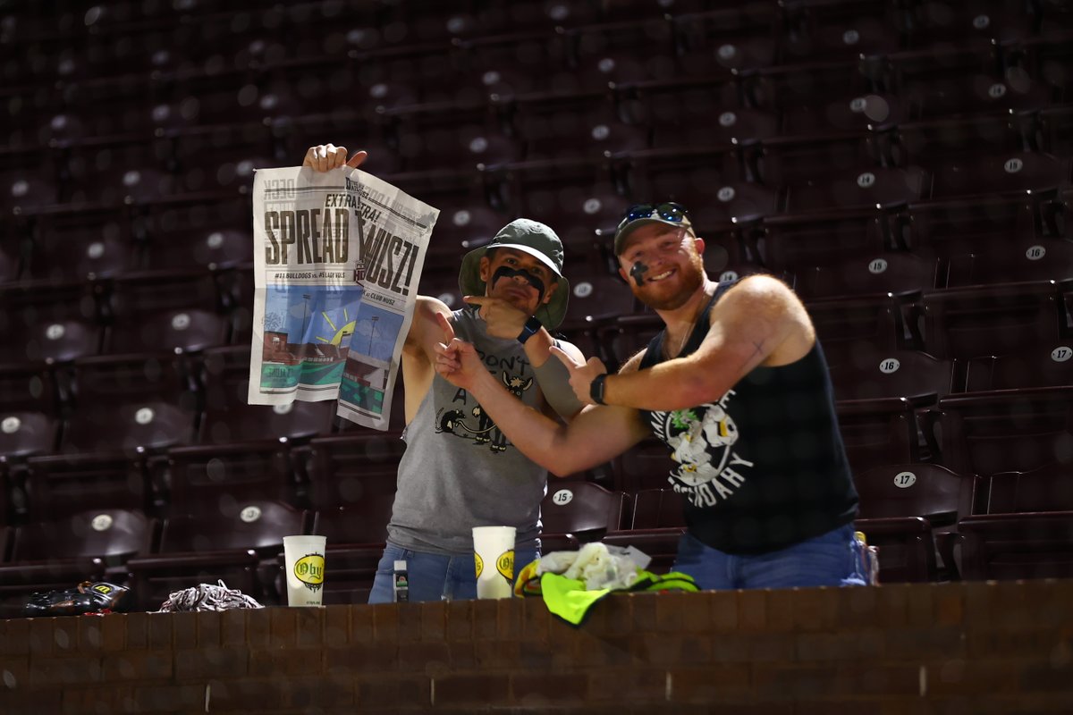 HailStateSB's tweet photo. Dawg fans make a difference!

This is #StarkVegas!

#HailState🐶 https://t.co/aO9BuUmmTJ