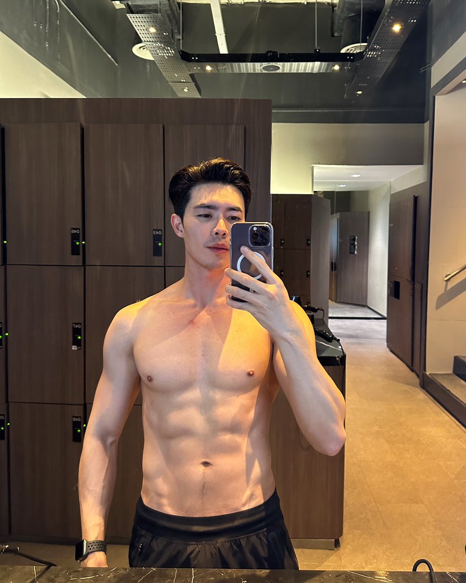 KnightPiyapong's tweet photo. I'm back 💪🏻 Happy Songkran day 2024💦💦 https://t.co/RPwUXS1AHp