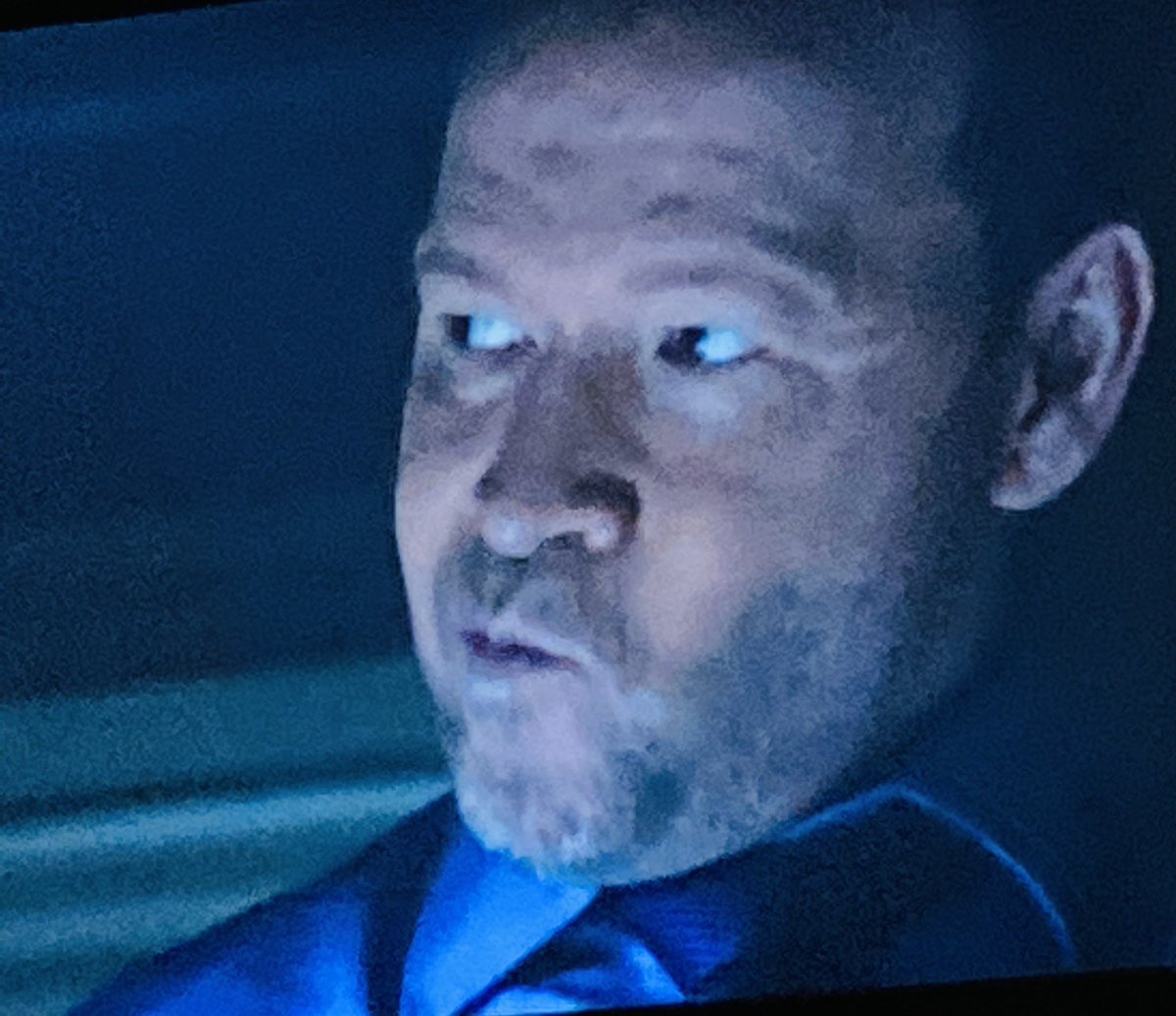 Keep this face on Friday night! One of my favorite Danny Reagan faces! Please #SaveBlueBloods @DonnieWahlberg #BlueBloods