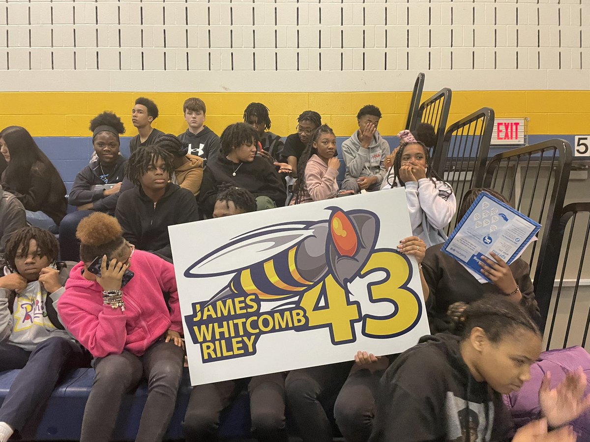 JWRiley43's tweet photo. When we say “I” you say “LEARN!” @JWRiley43 scholars got revved up for ILEARN 2024! Thank you @arsenal_tech band and cheerleaders for getting our scholars hype for ILEARN! S/o to DJ Apex Legend, Mrs. Helm & our MS scholars spoken word poem, Principal @CDSam43 & #DeanMitchell https://t.co/JQ3npV3VH7