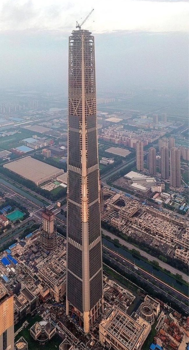 天津地标，世界最高烂尾楼： 高银金融117 天津人不需要仰望星空，每天仰望烂尾楼就完了。
